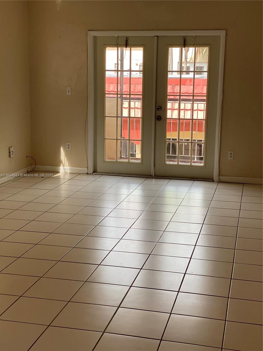 10901 N Kendall Dr 213