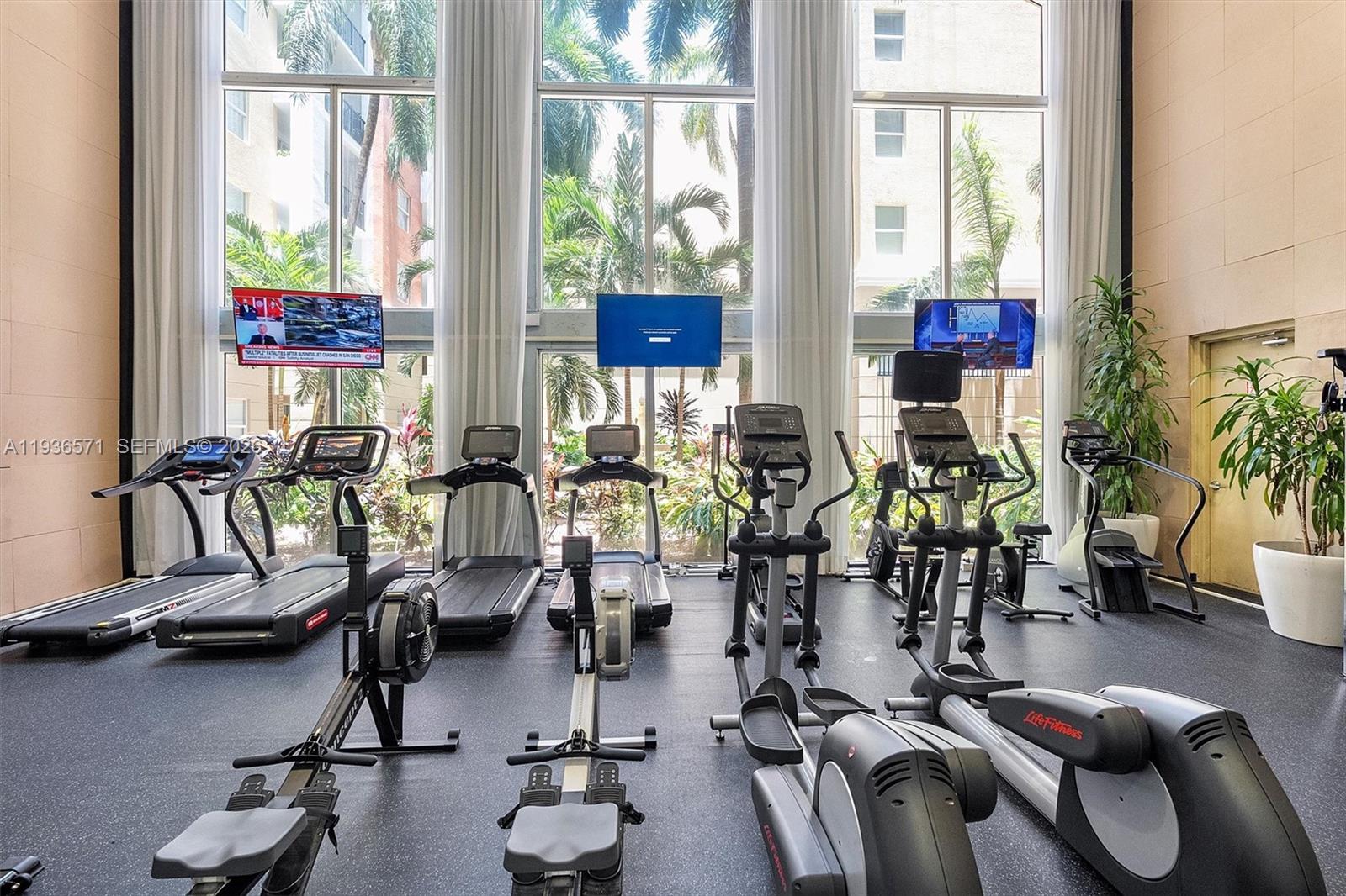 PORTO BELLAGIO CONDO - Residential