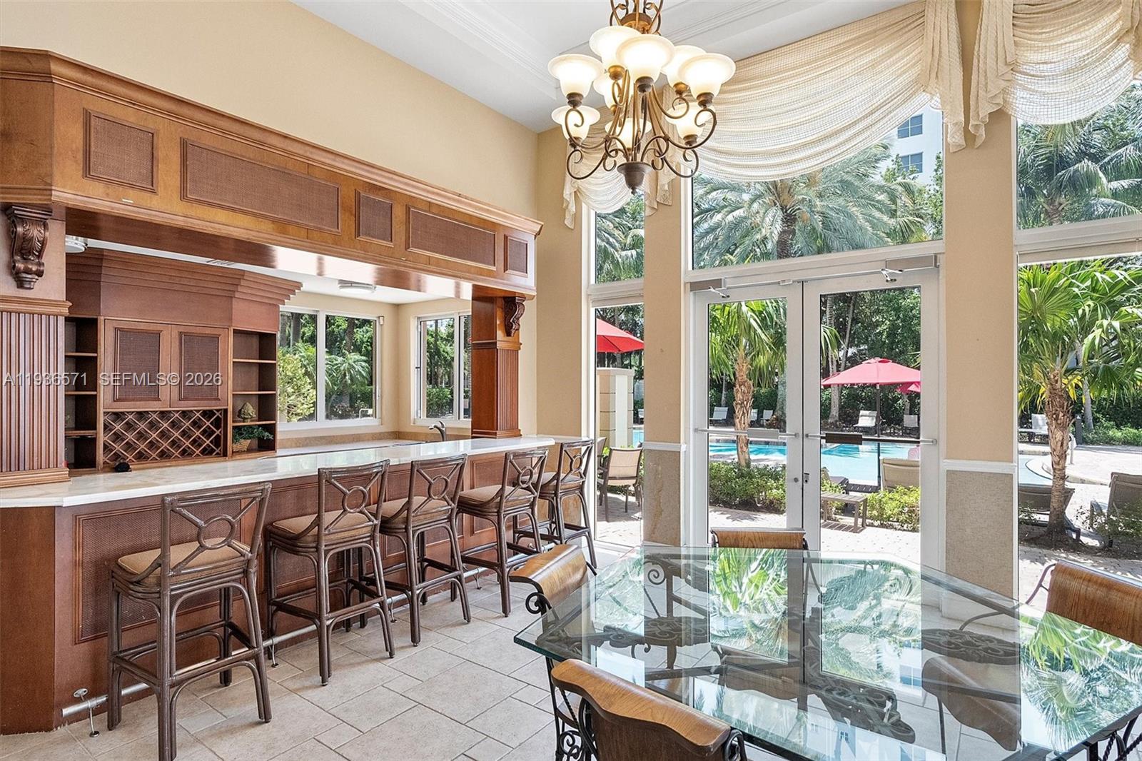 PORTO BELLAGIO CONDO - Residential