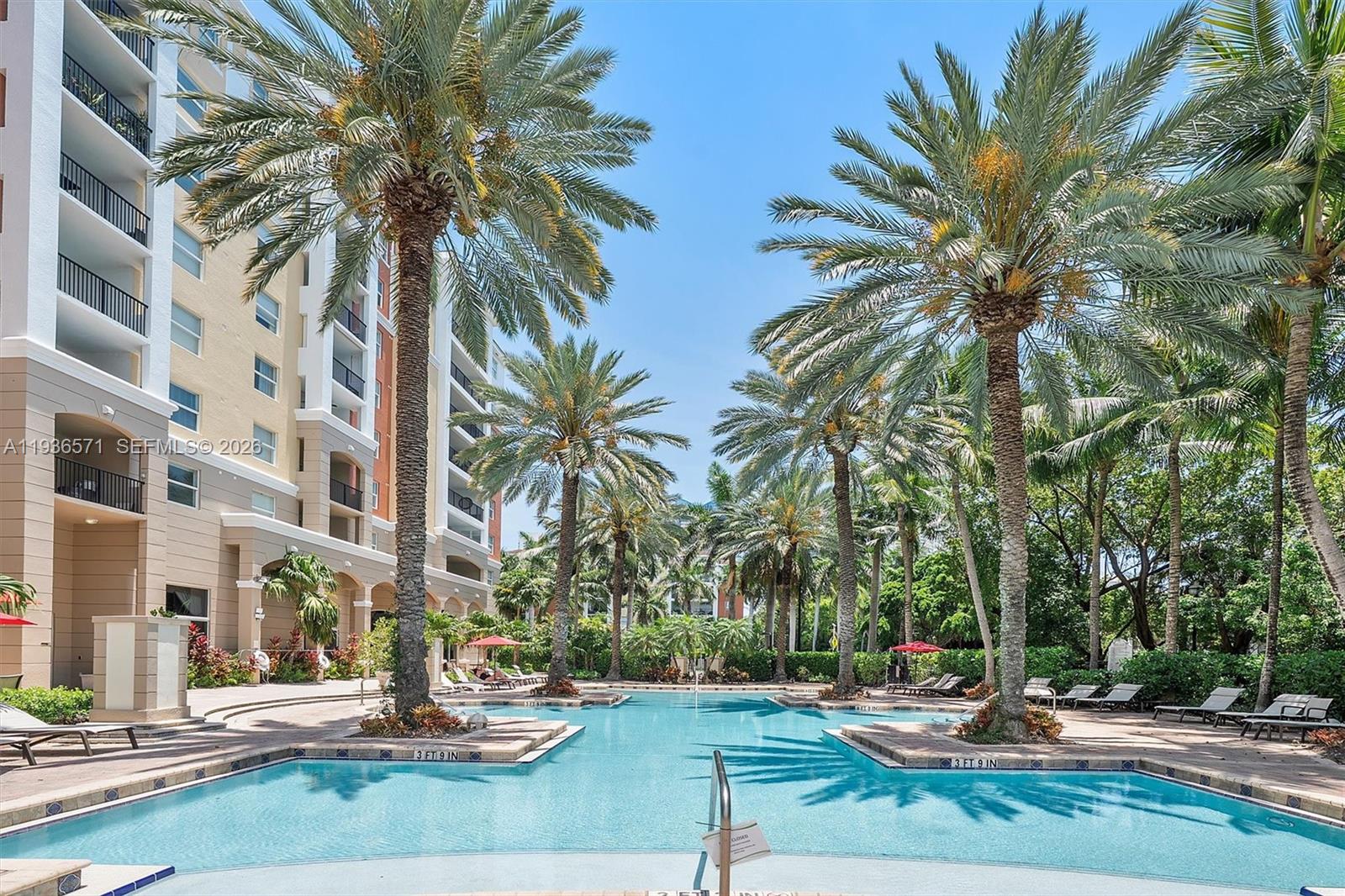 PORTO BELLAGIO CONDO - Residential