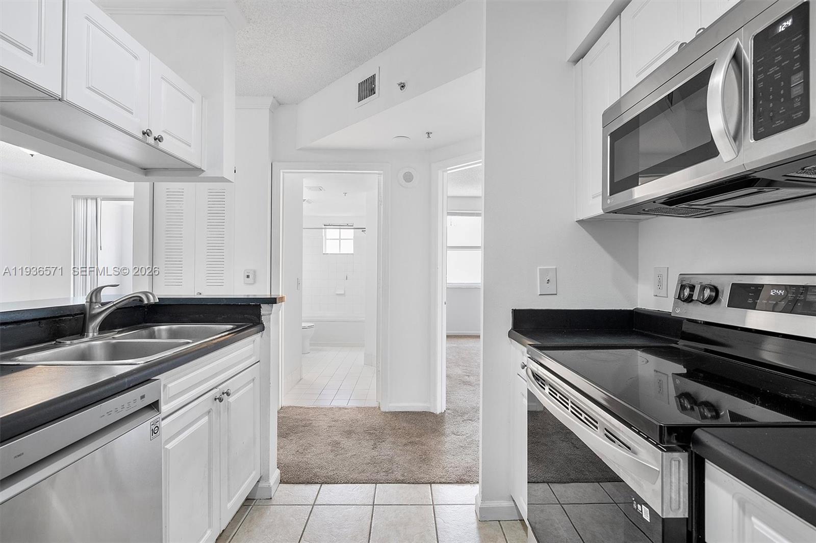 PORTO BELLAGIO CONDO - Residential