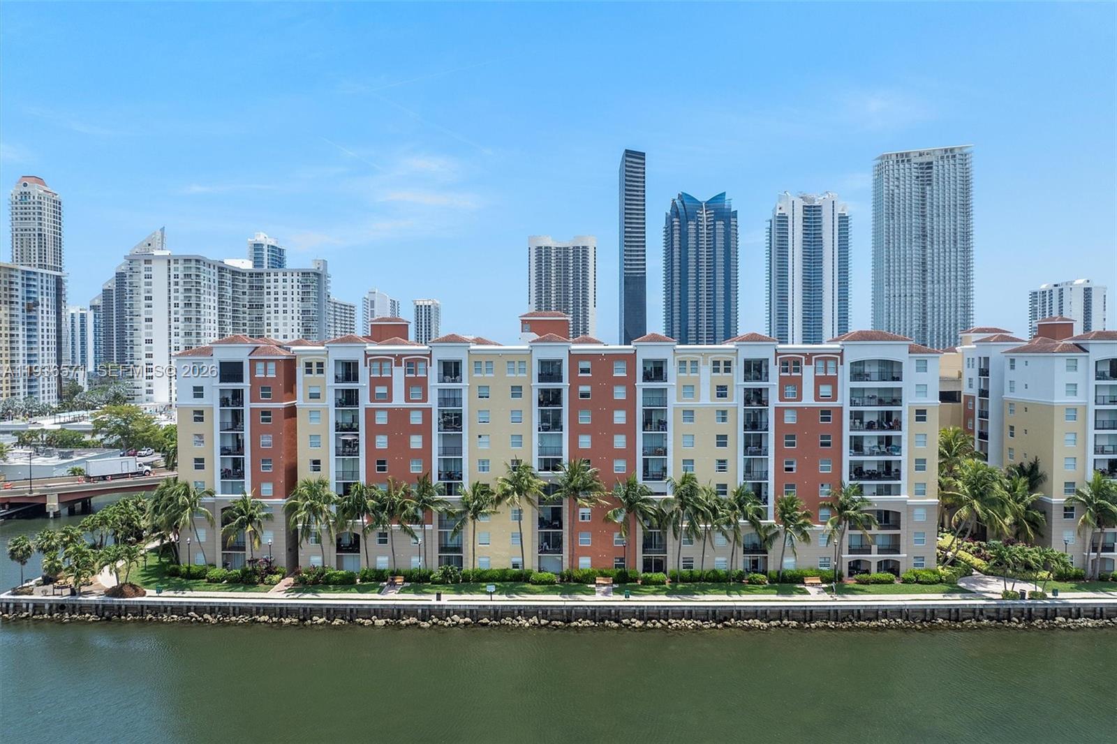 PORTO BELLAGIO CONDO - Residential