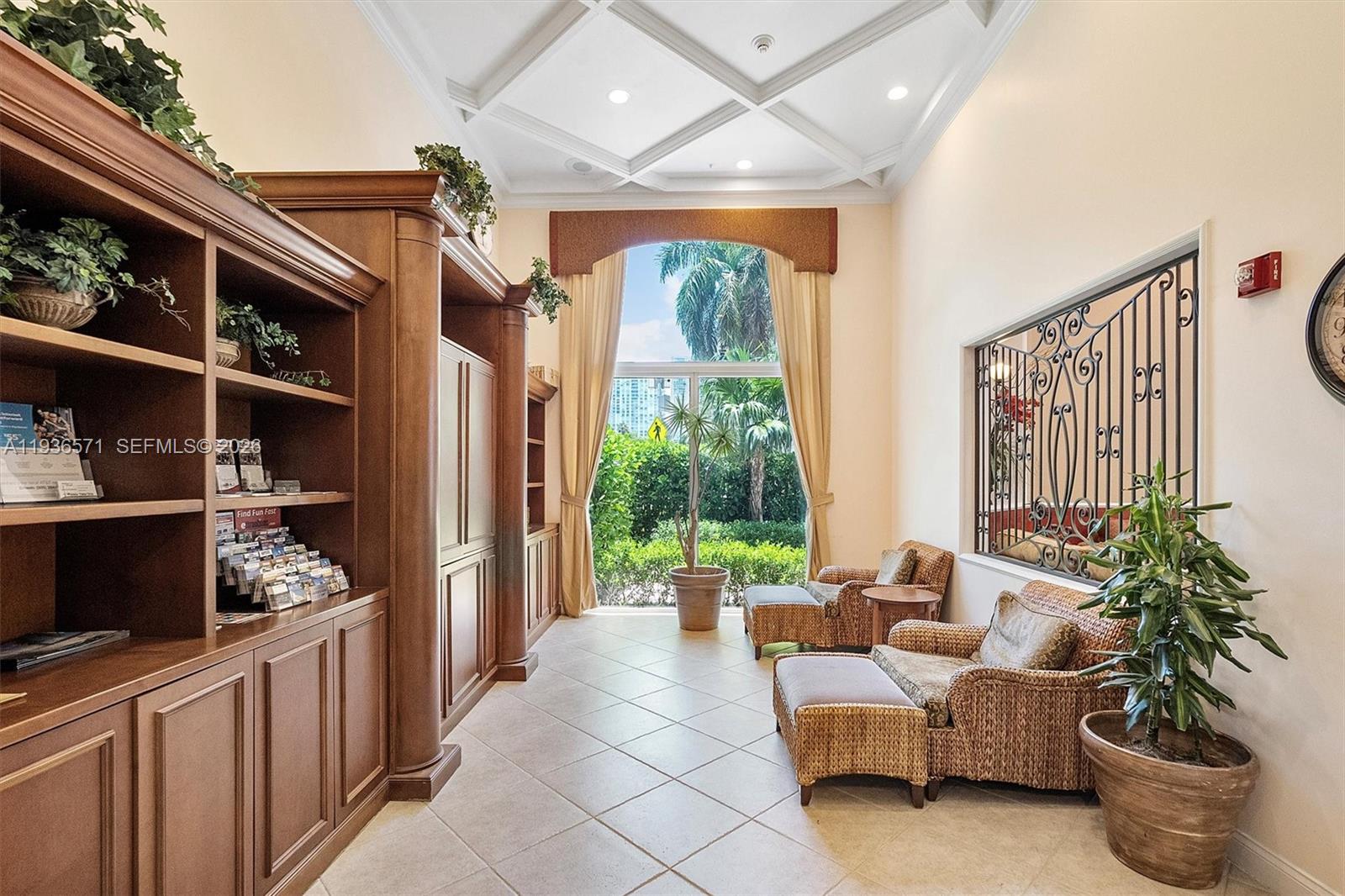 PORTO BELLAGIO CONDO - Residential