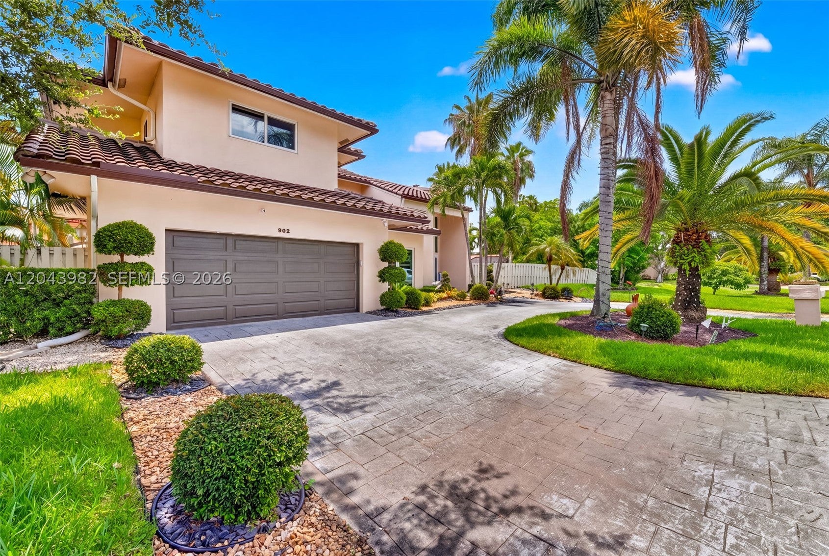 962 SW 93rd Ter