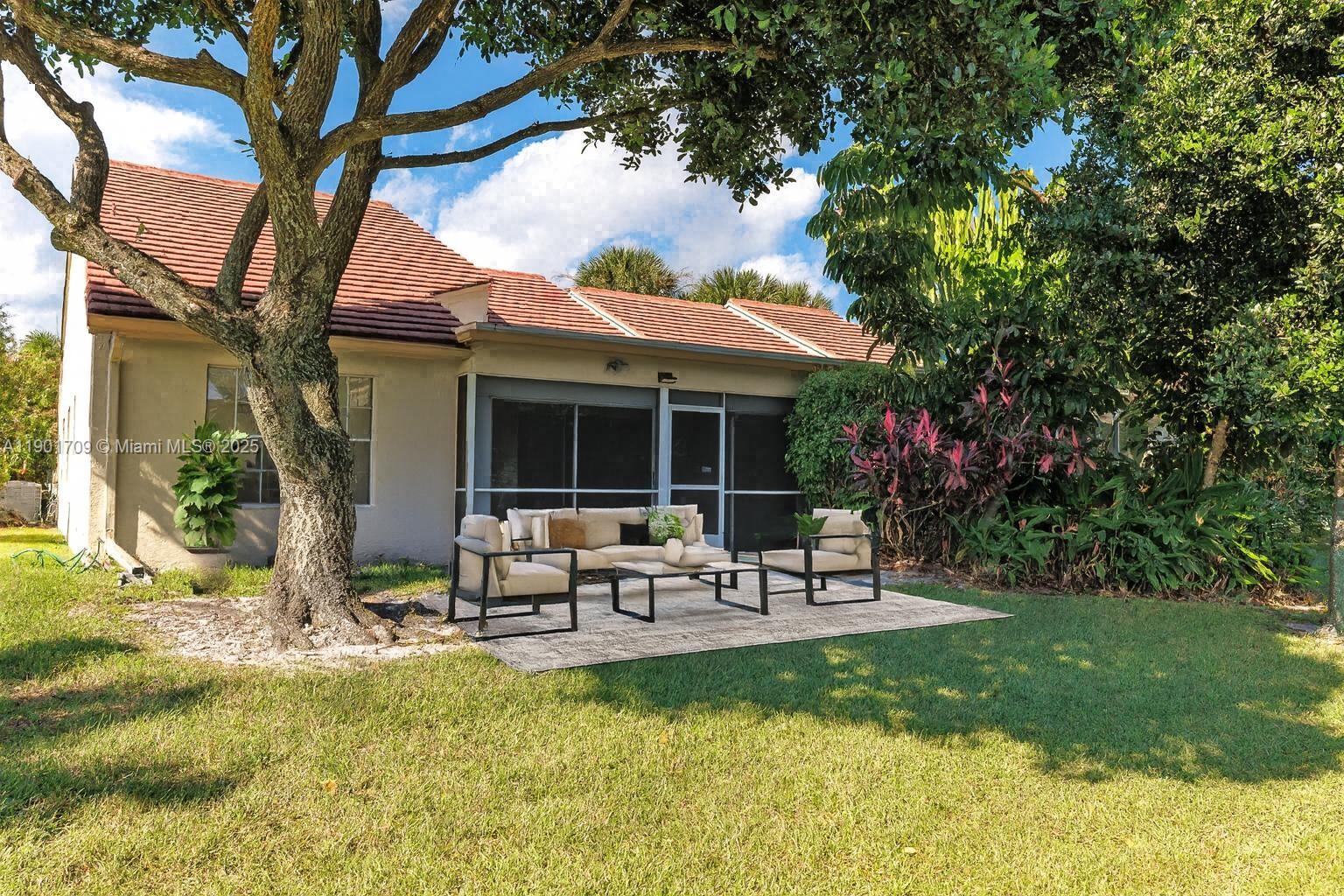 EMERALD POINTE 1 - Residential