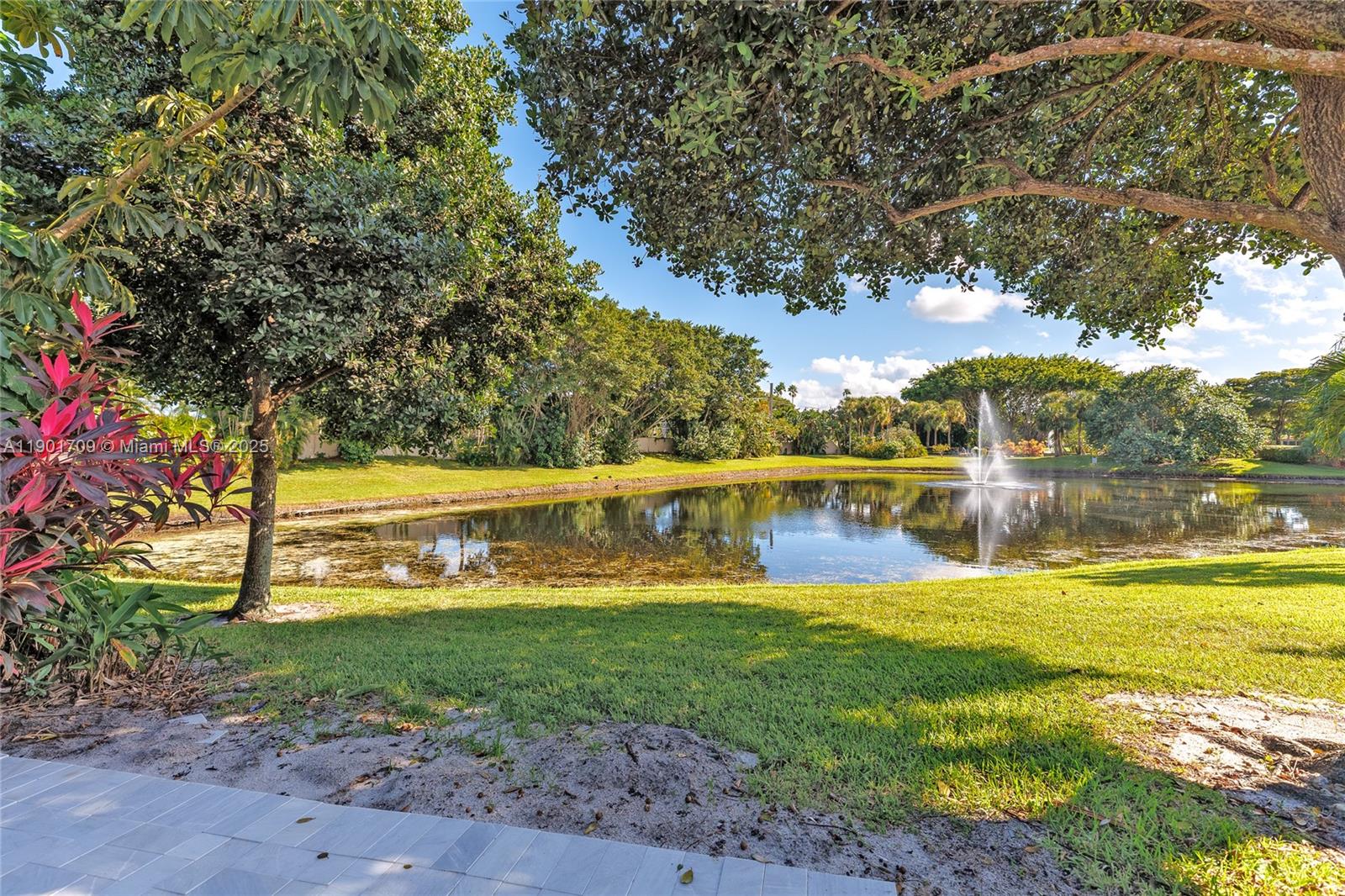 EMERALD POINTE 1 - Residential