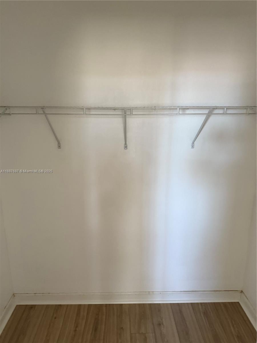 KENDALL COMMONS TOWNHOMES - Residential Lease