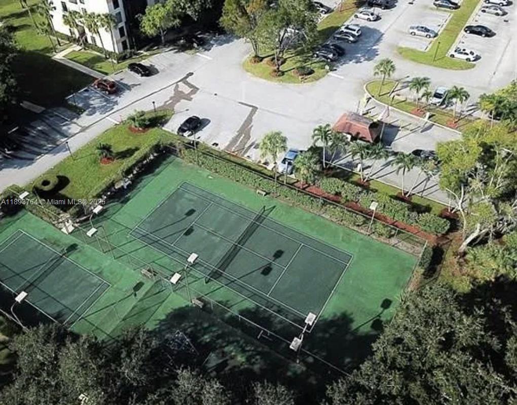 INVERWOOD CONDO - Residential