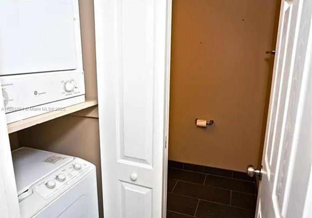 INVERWOOD CONDO - Residential