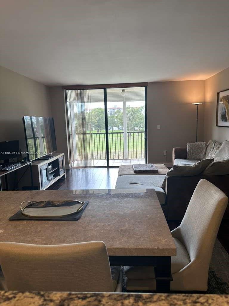 INVERWOOD CONDO - Residential