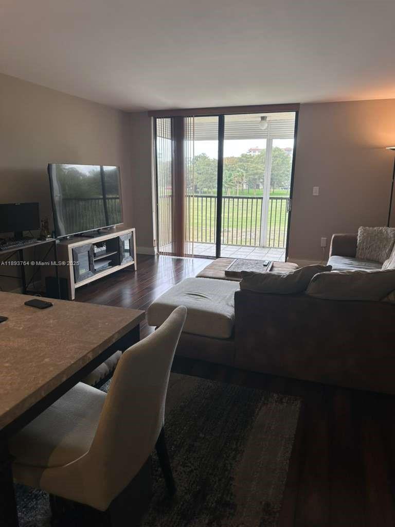 INVERWOOD CONDO - Residential