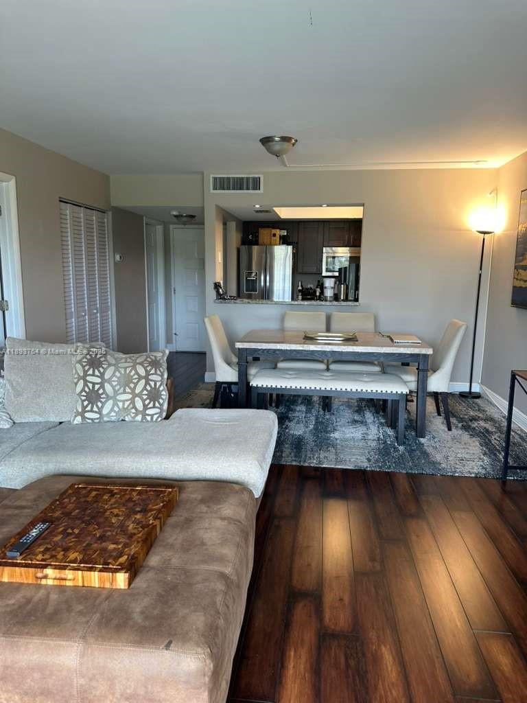INVERWOOD CONDO - Residential