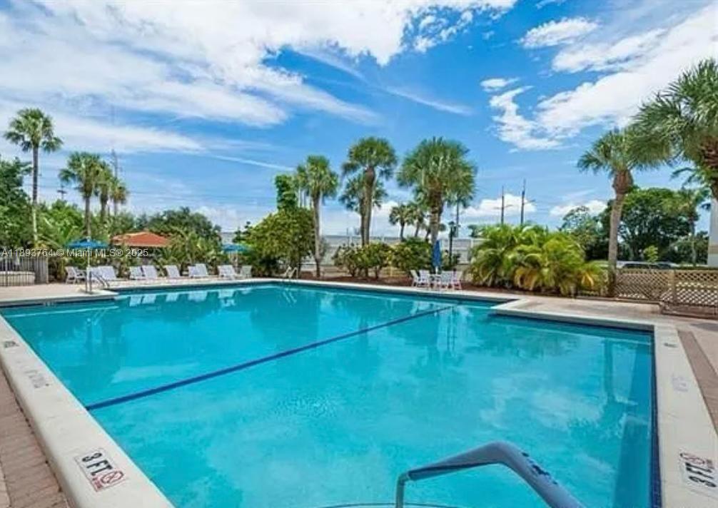 INVERWOOD CONDO - Residential