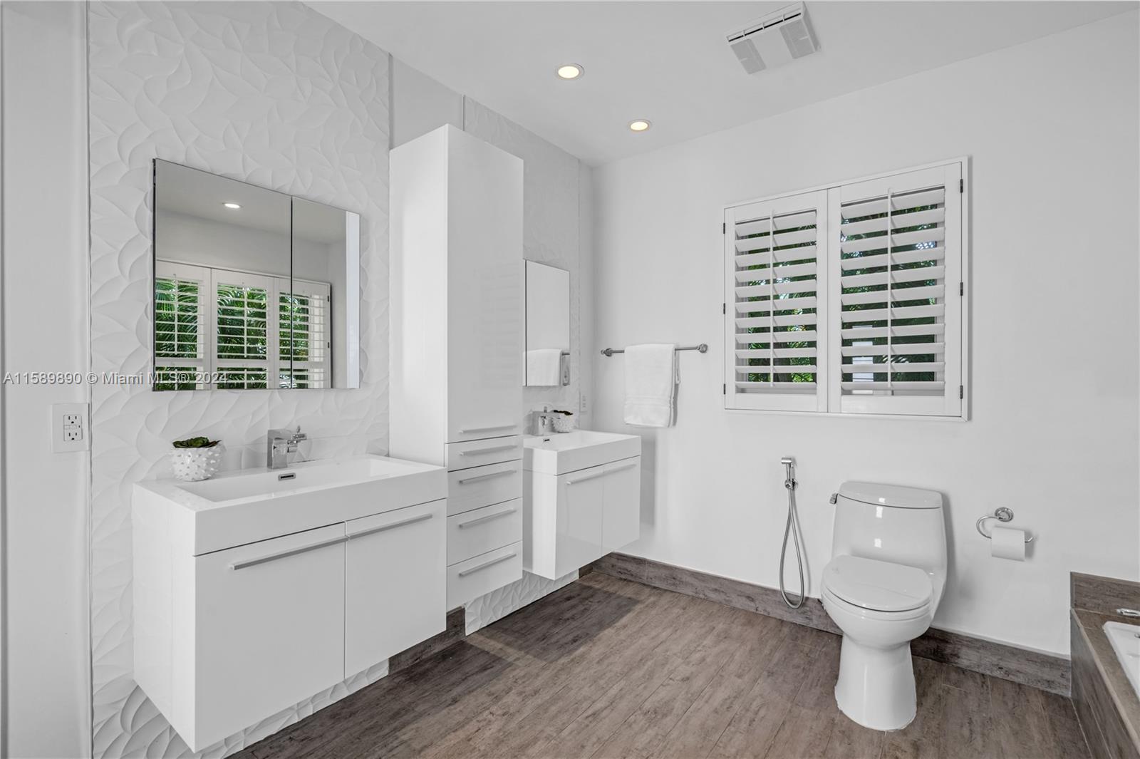 C GABLES RIVIERA SEC 12 - Residential