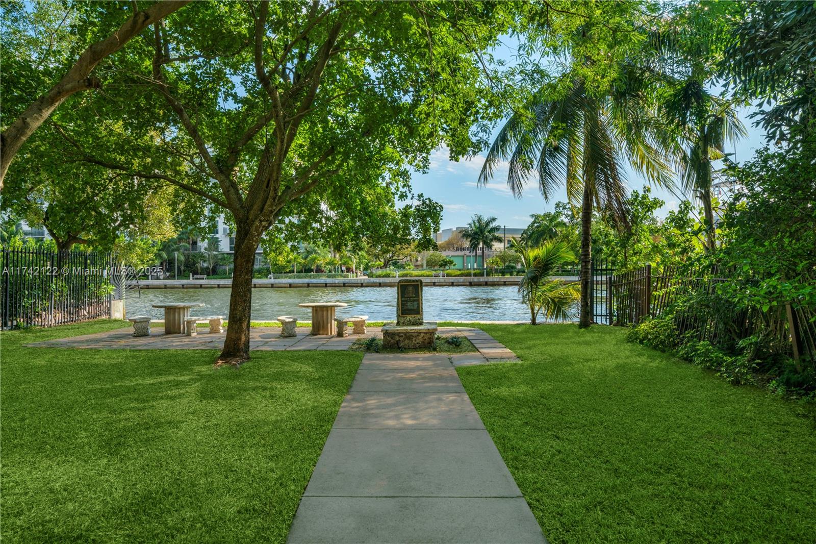 SPRING GARDEN - Residential