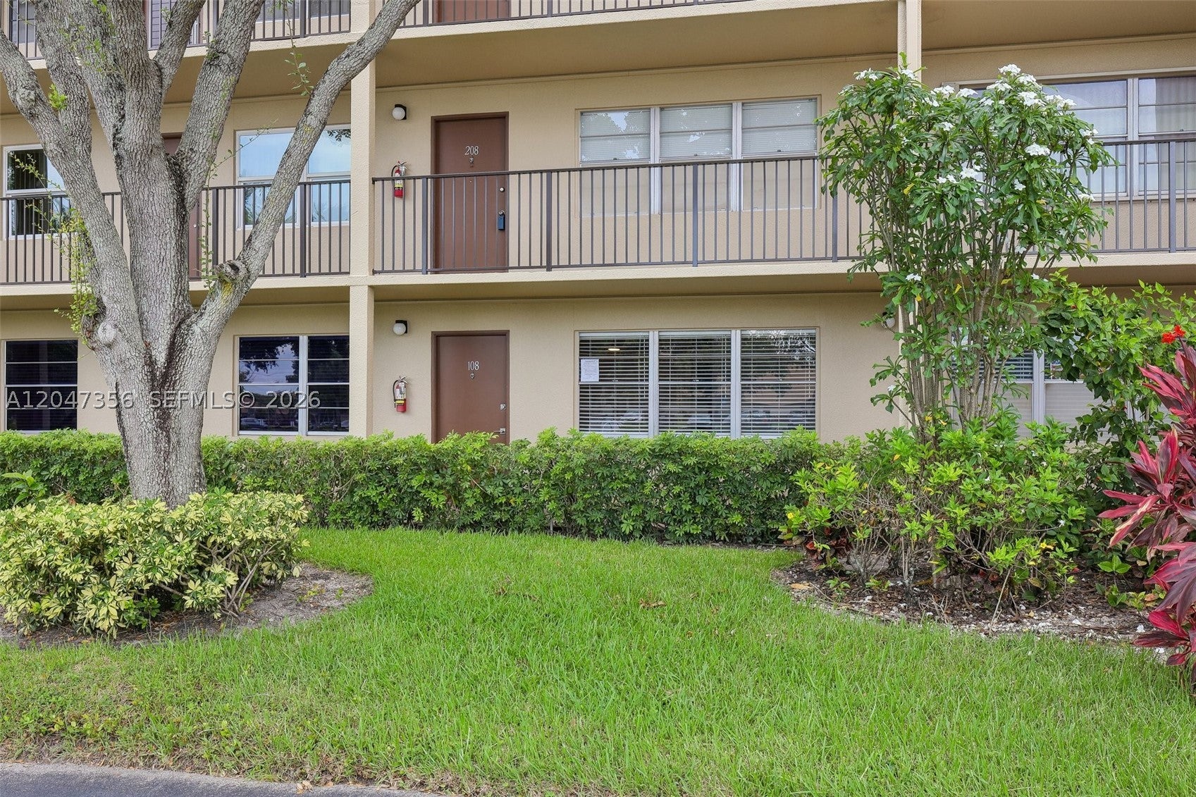 13455 SW 9th Ct 108J, Pembroke Pines FL 33027