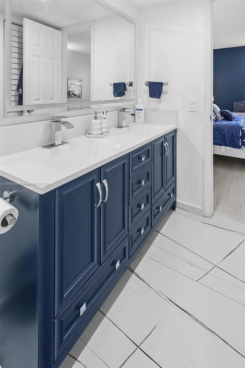 CYPRESS CLUB OF KENDALE C - Residential