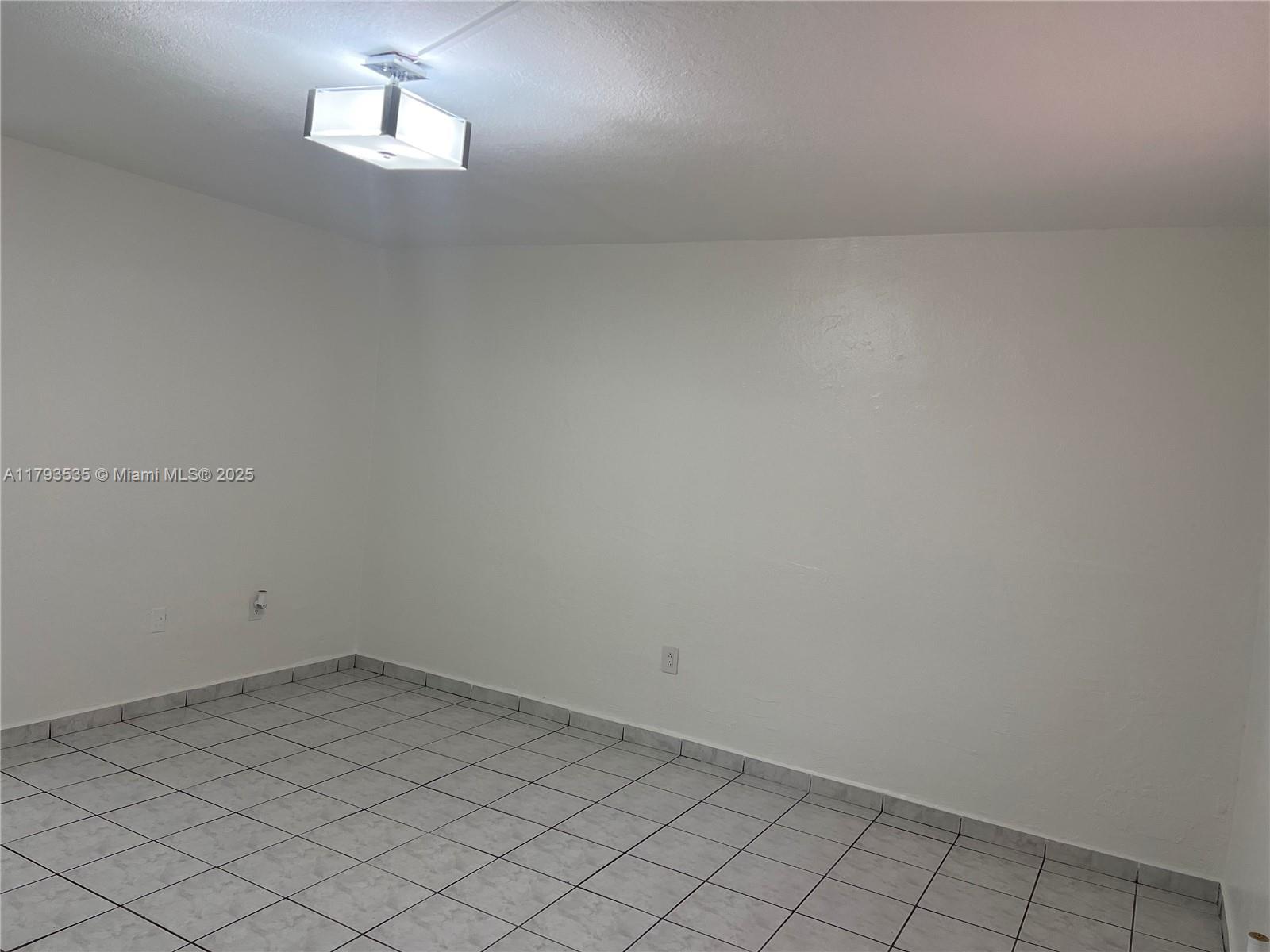 4655 Palm Ave 107