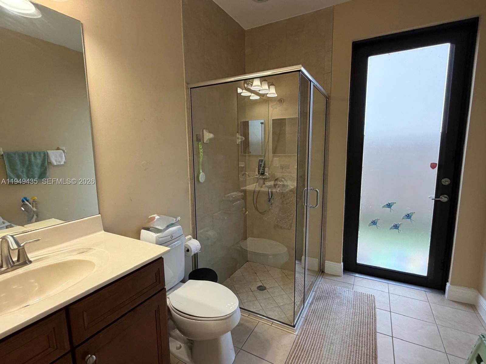 DORAL BREEZE - Residential Lease