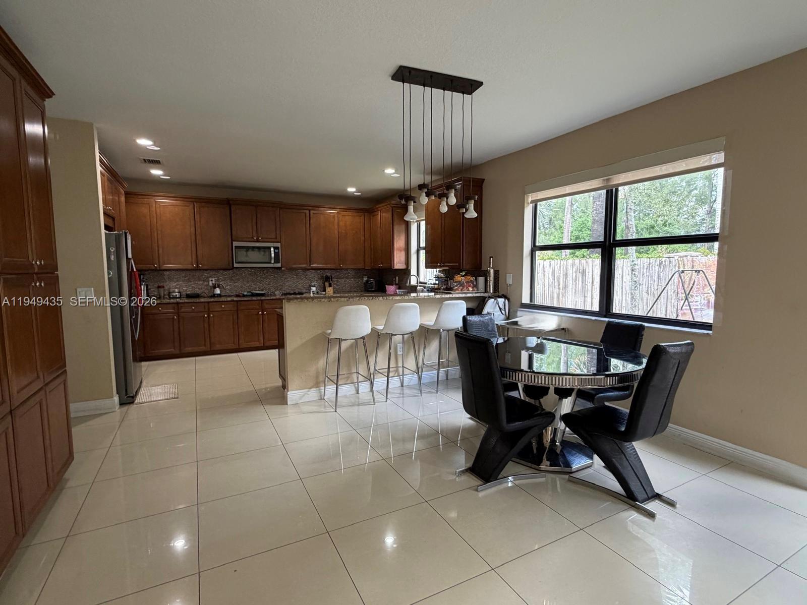 DORAL BREEZE - Residential Lease