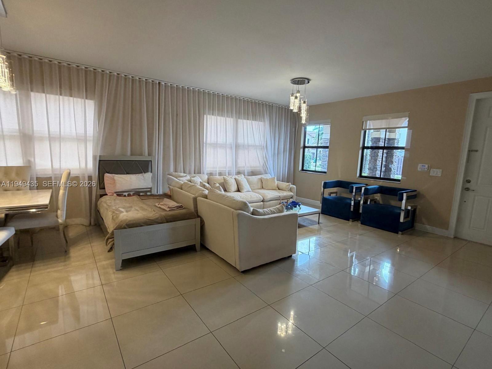 DORAL BREEZE - Residential Lease