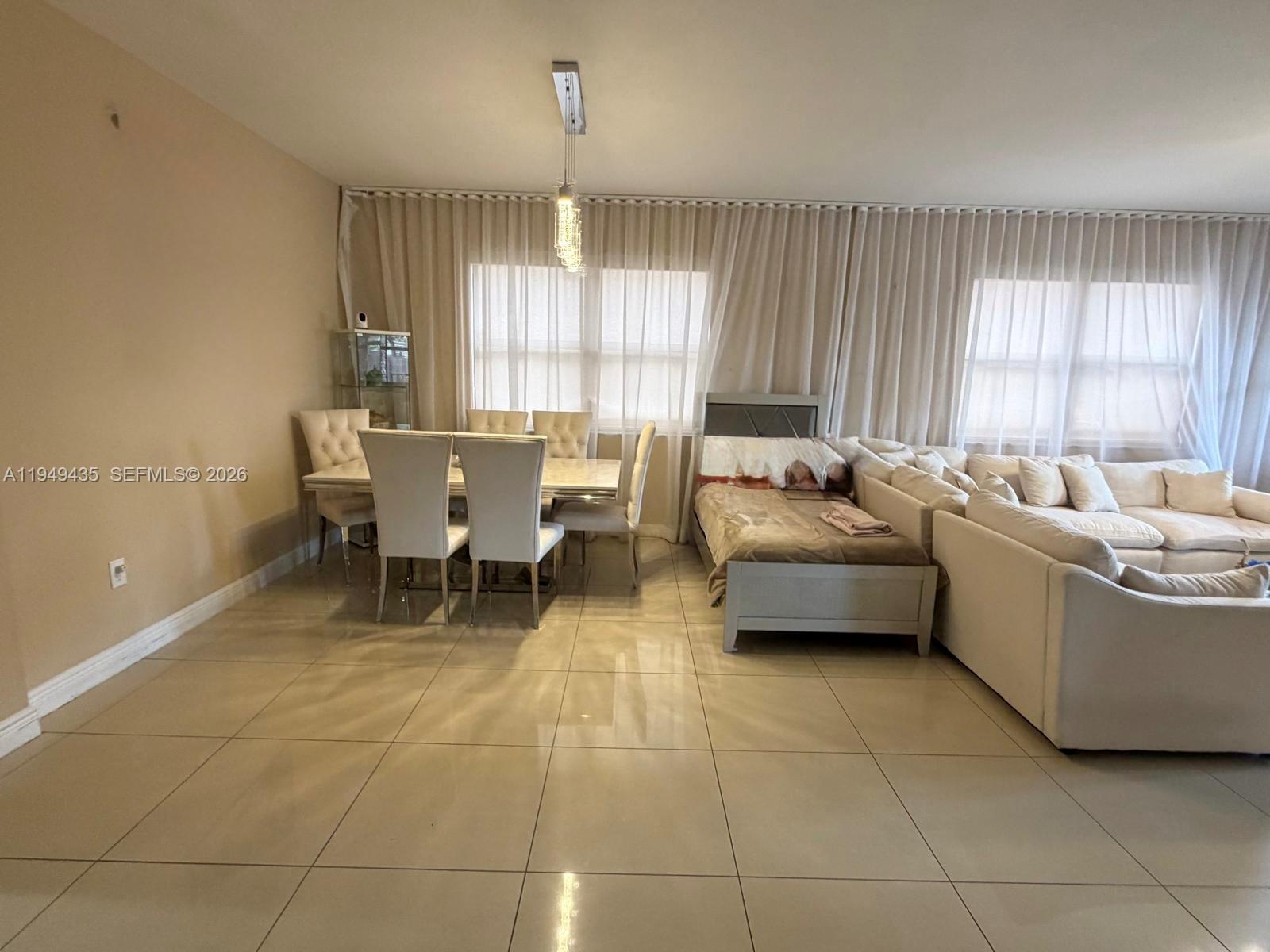 DORAL BREEZE - Residential Lease