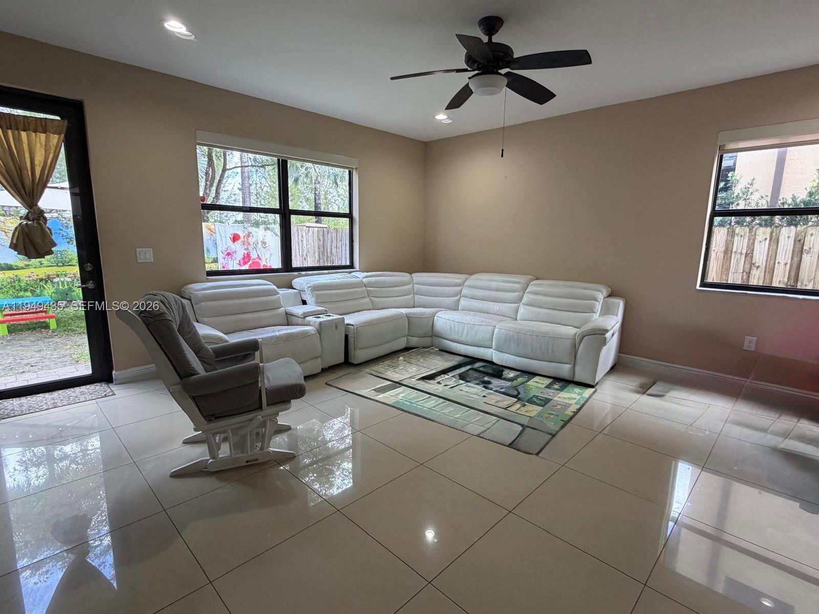 DORAL BREEZE - Residential Lease