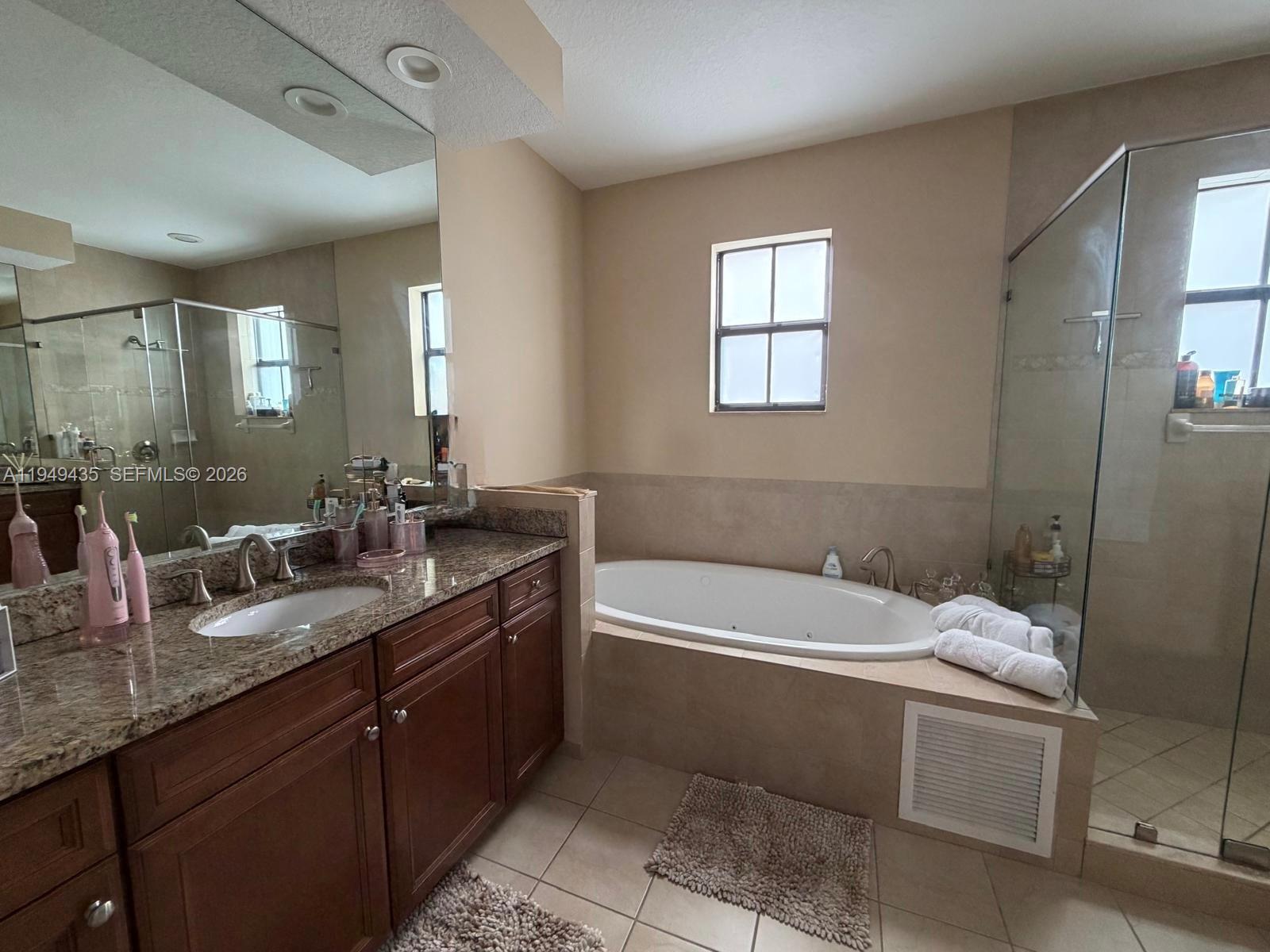 DORAL BREEZE - Residential Lease