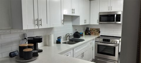 Condominium in Hialeah FL 1990 56th St St 8.jpg