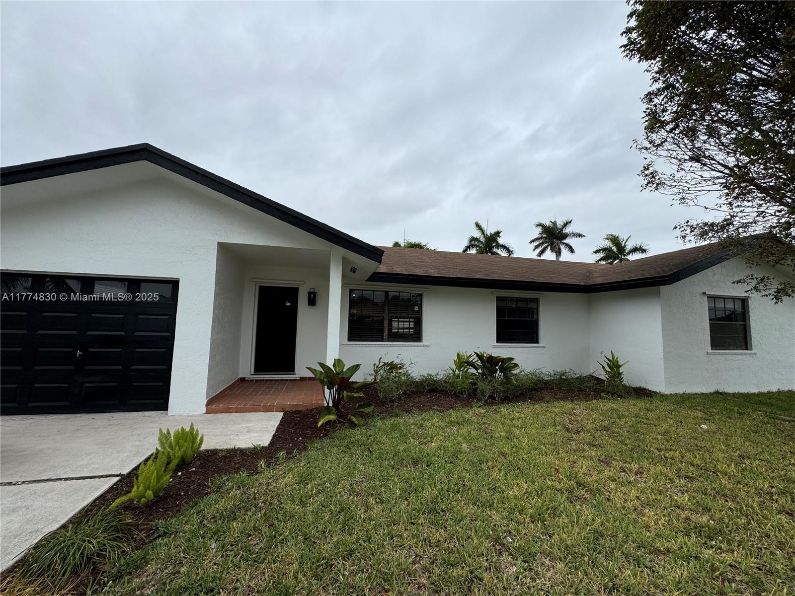 Rental Property at 16916 Sw 111th Ct, Miami, Broward County, Florida - Bedrooms: 4 
Bathrooms: 2  - $3,800 MO.
