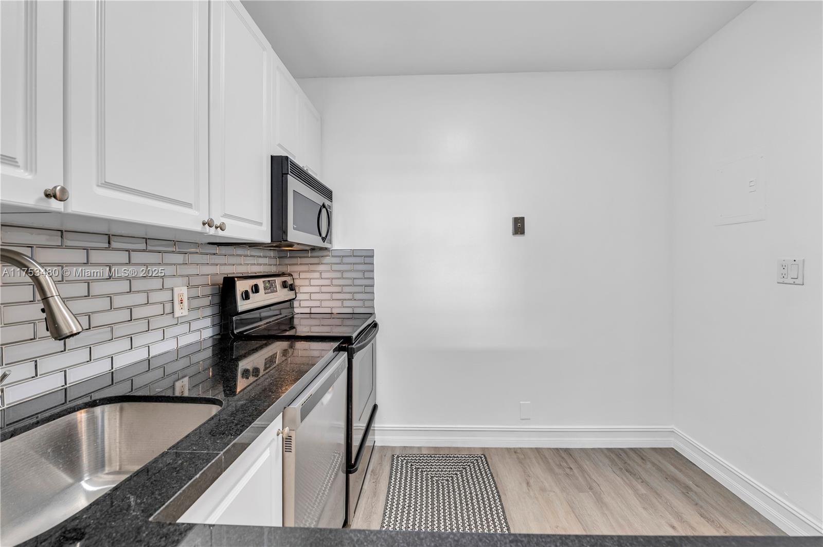 ISLAND PLACE AT NORTH BAY - Residential