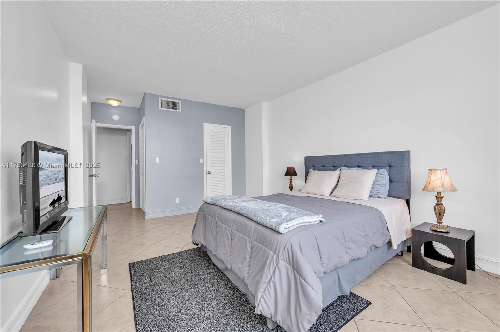ISLAND PLACE AT NORTH BAY - Residential