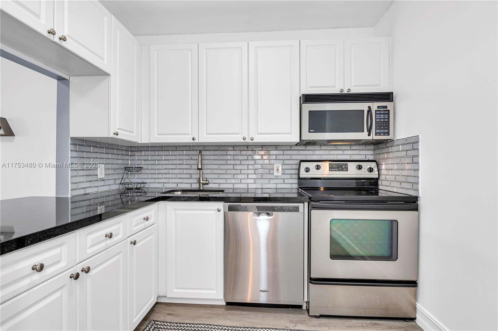 ISLAND PLACE AT NORTH BAY - Residential