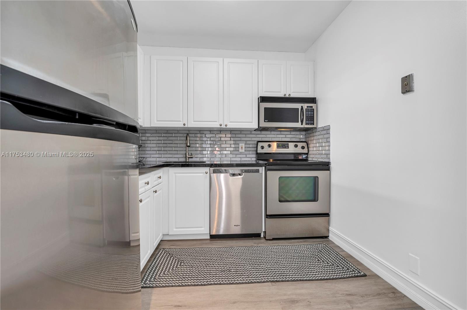 ISLAND PLACE AT NORTH BAY - Residential