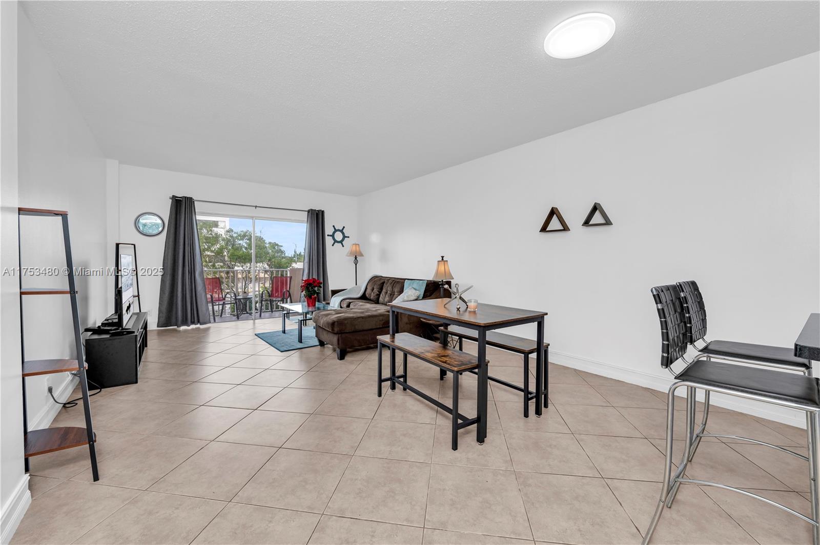 ISLAND PLACE AT NORTH BAY - Residential