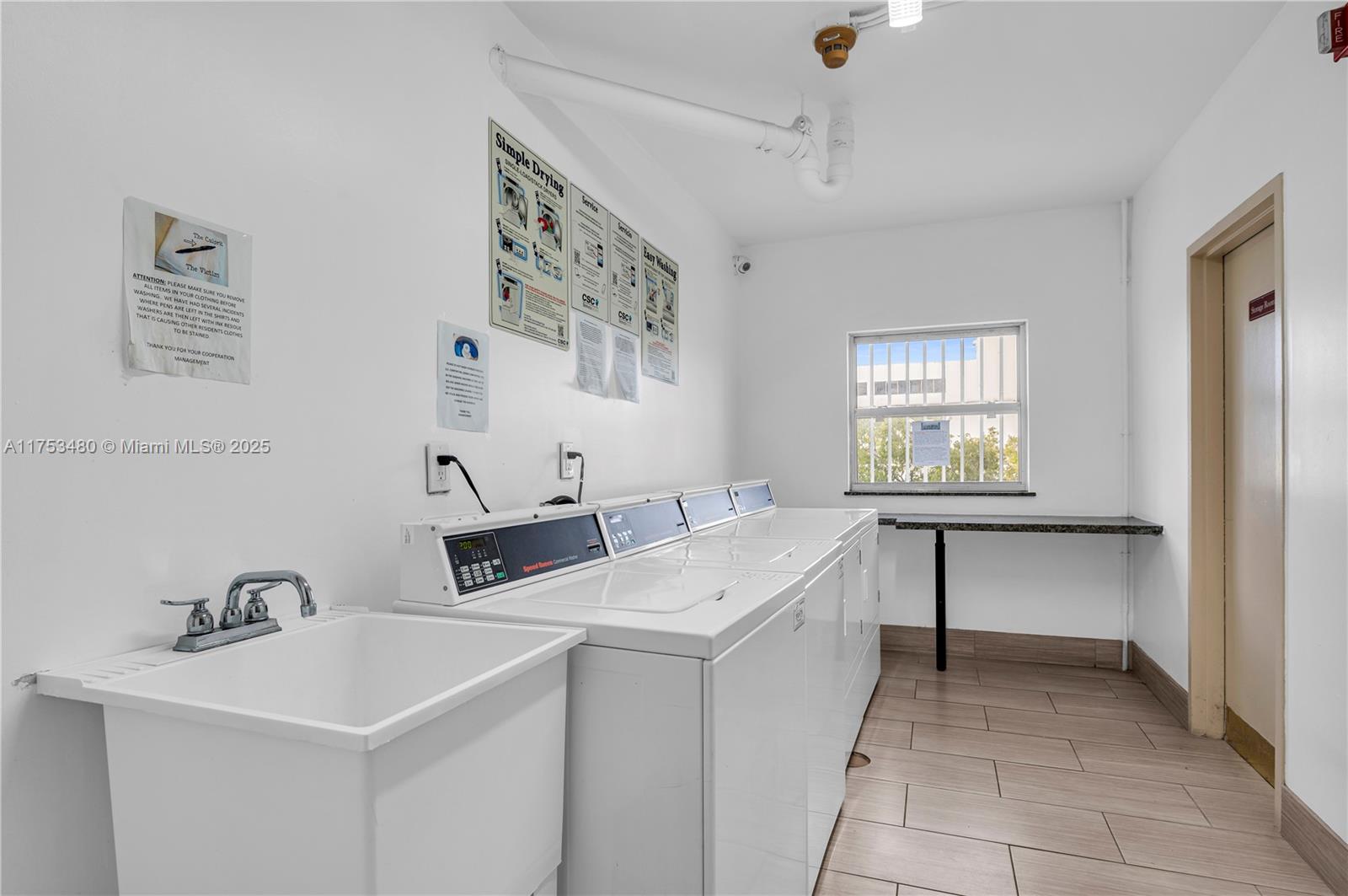 ISLAND PLACE AT NORTH BAY - Residential