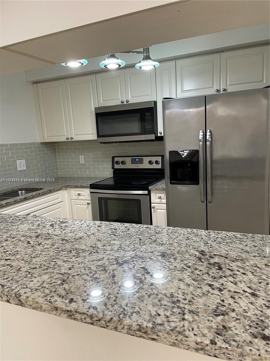 CYPRESS POINTE AT CORAL S - Residential Lease