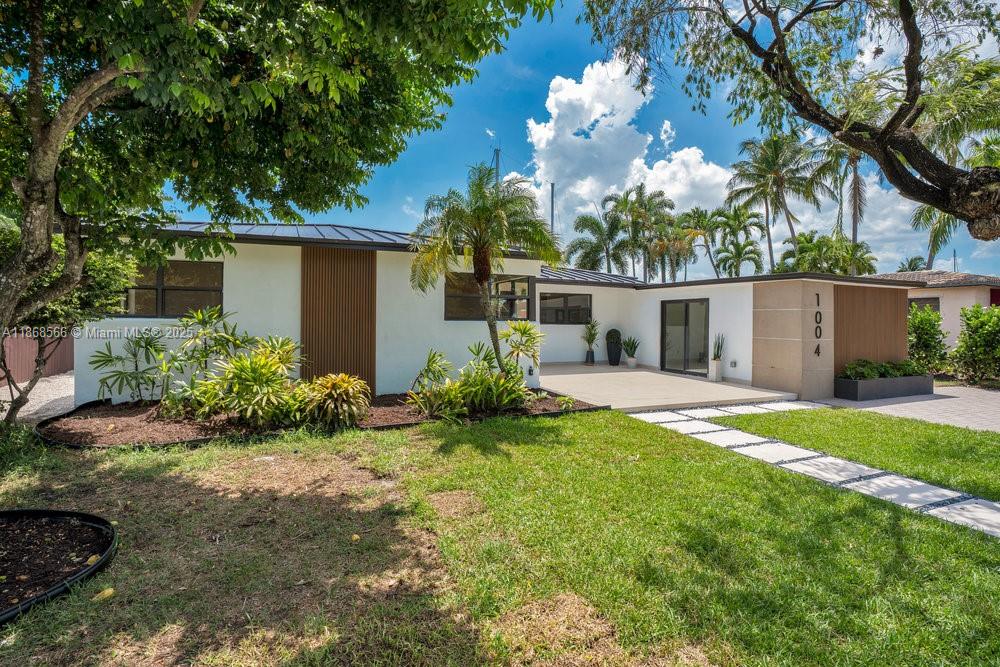 1004 Guava Isle