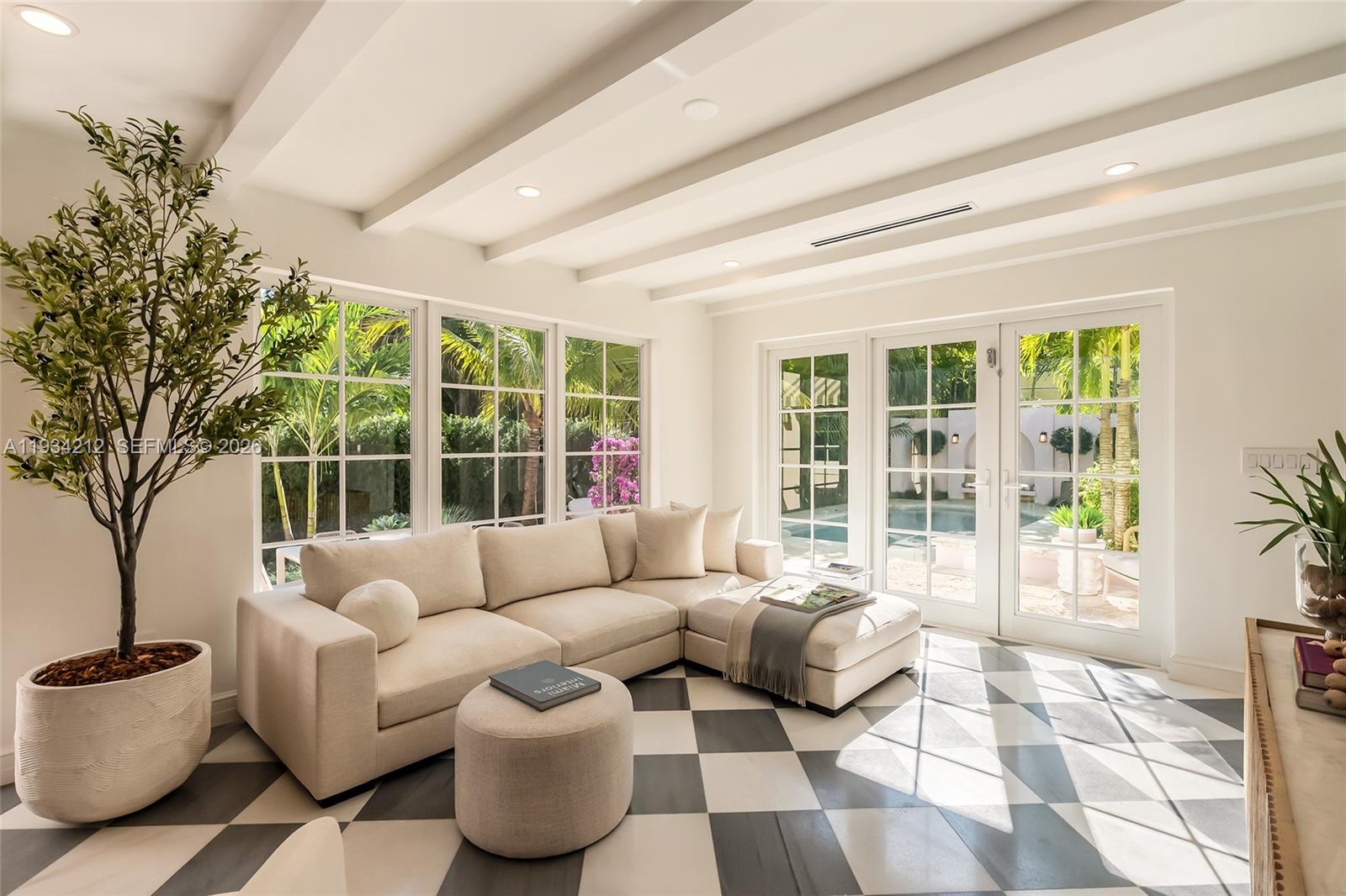 CORAL ESTATES - Residential