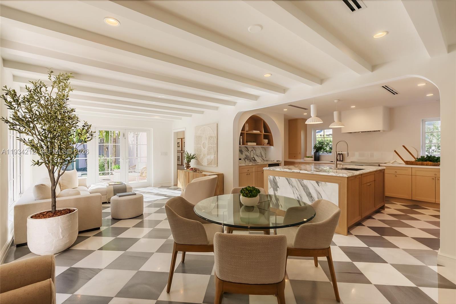 CORAL ESTATES - Residential