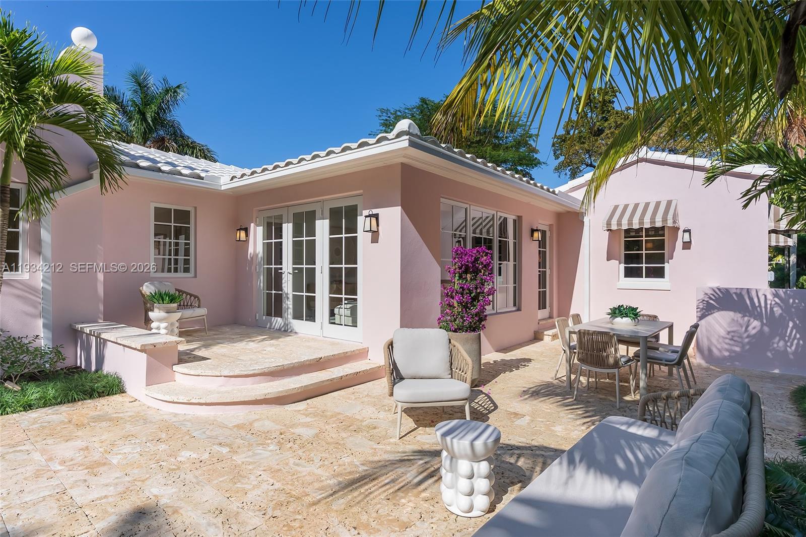 CORAL ESTATES - Residential