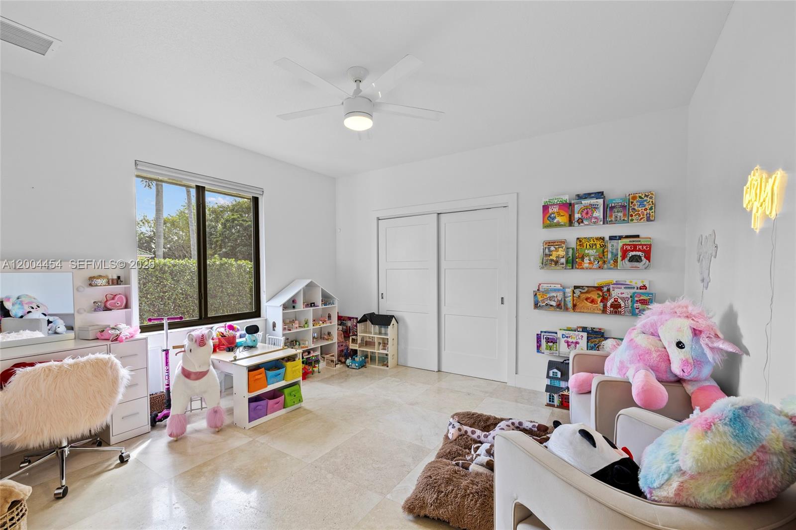 PLANTATION ACRES ESTATES - Residential