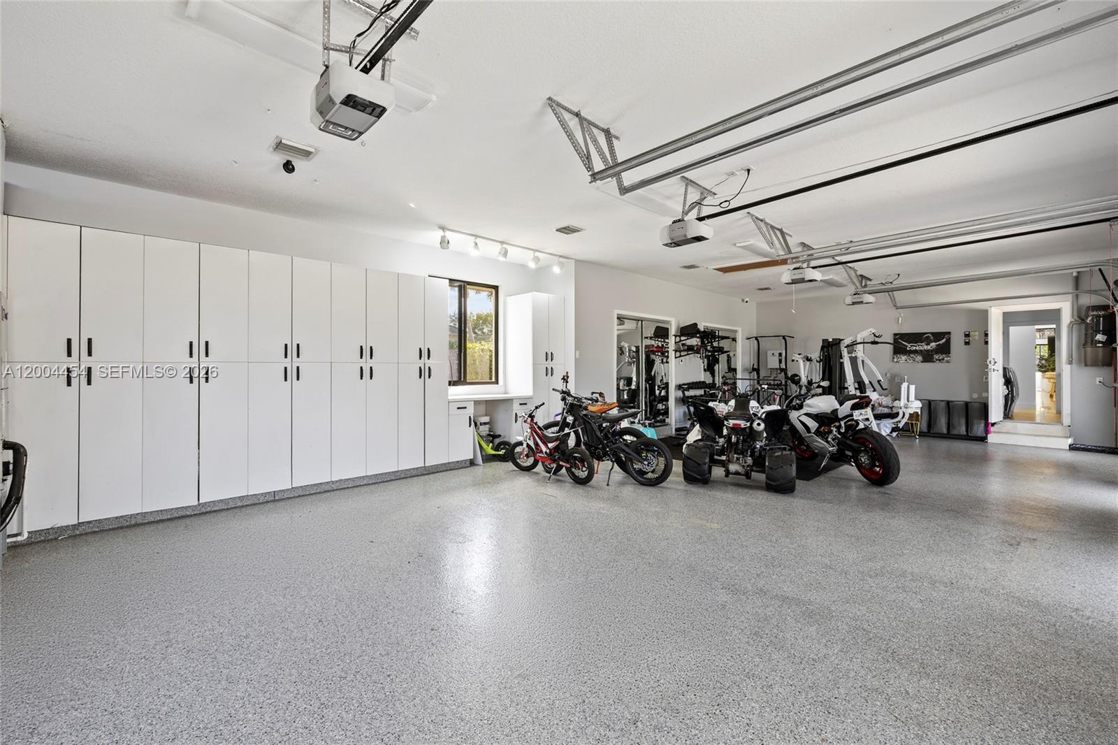 PLANTATION ACRES ESTATES - Residential