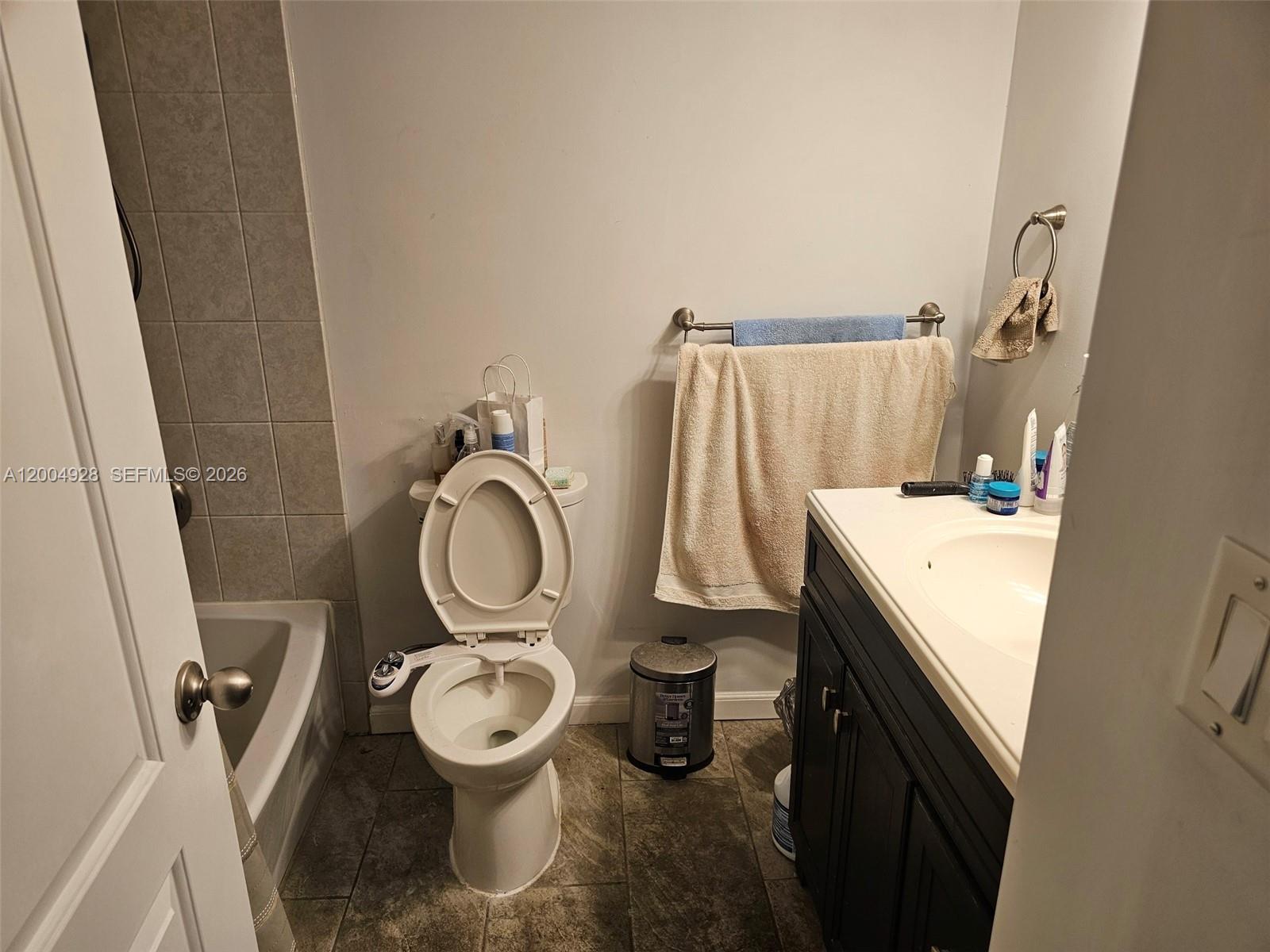 CYPRESS CHASE CONDO NO 1 - Residential