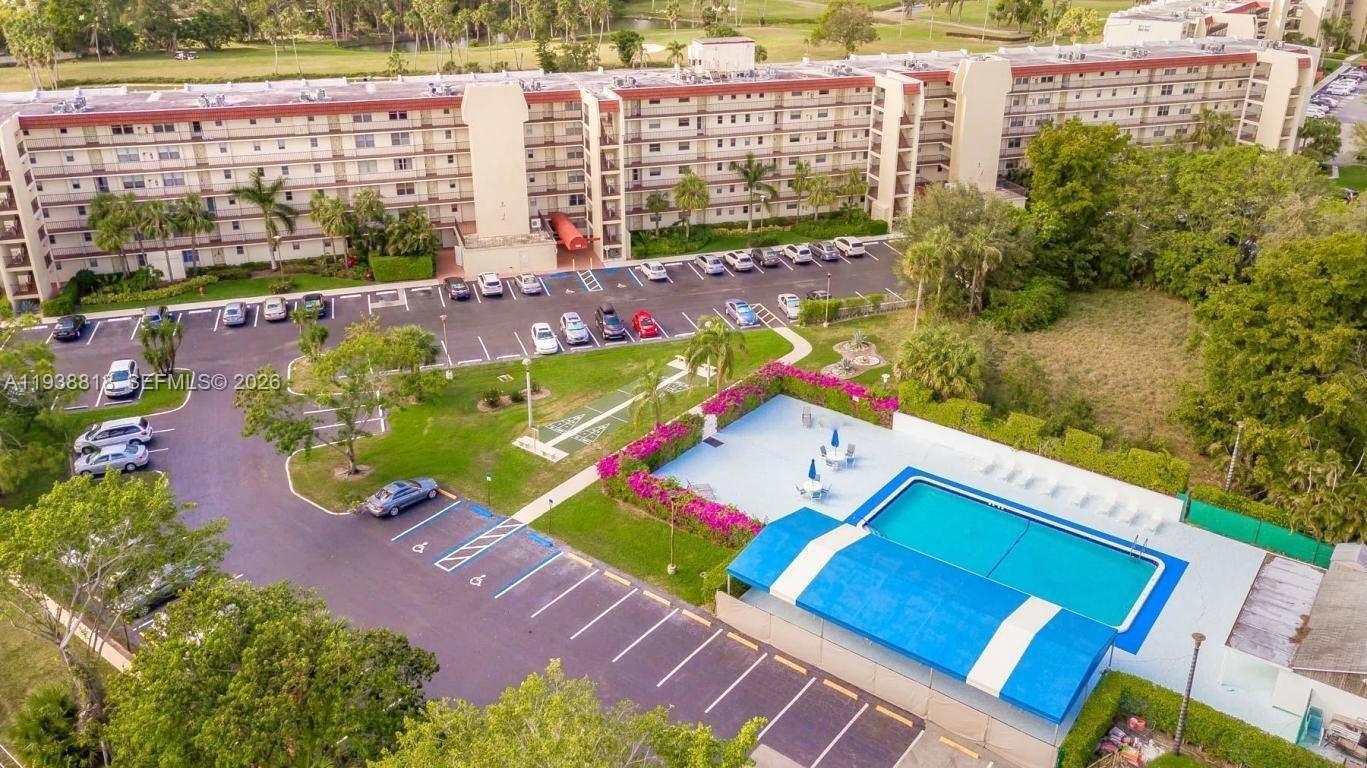 POINCIANA PLACE CONDO 1,2 - Residential