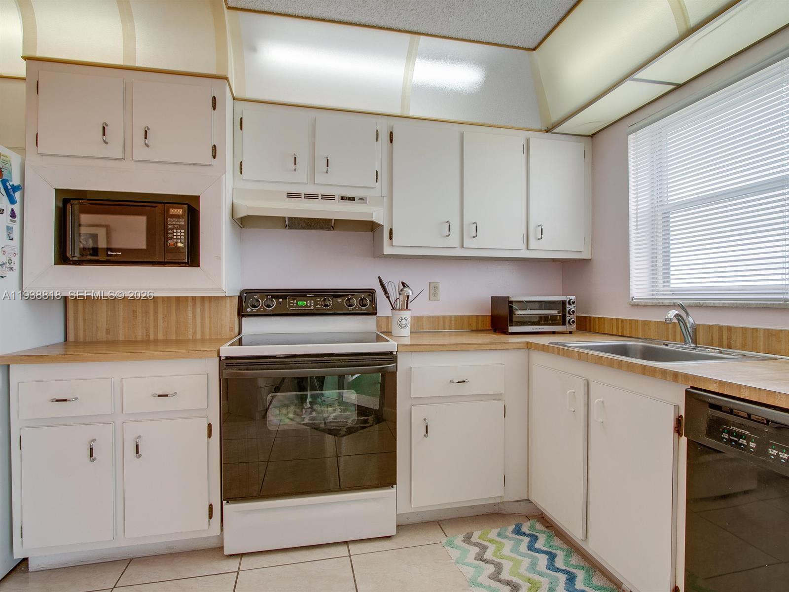 POINCIANA PLACE CONDO 1,2 - Residential