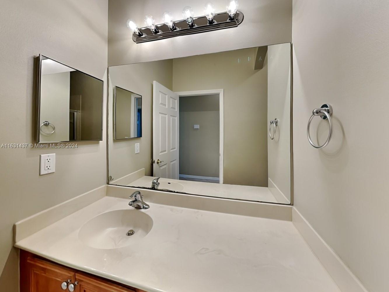 ISLES AT WESTON - Residential Lease