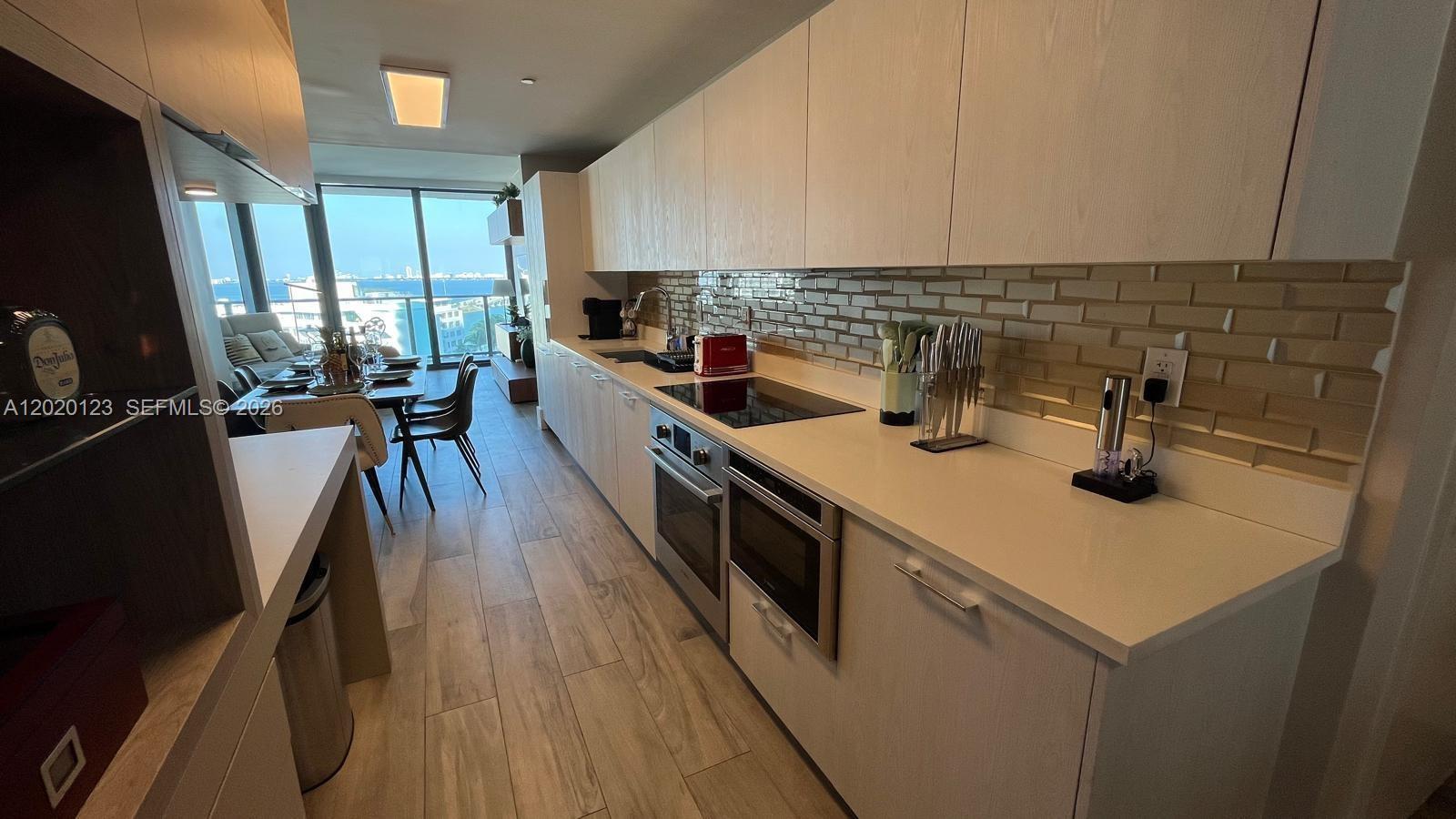 501 NE 31st St 1201