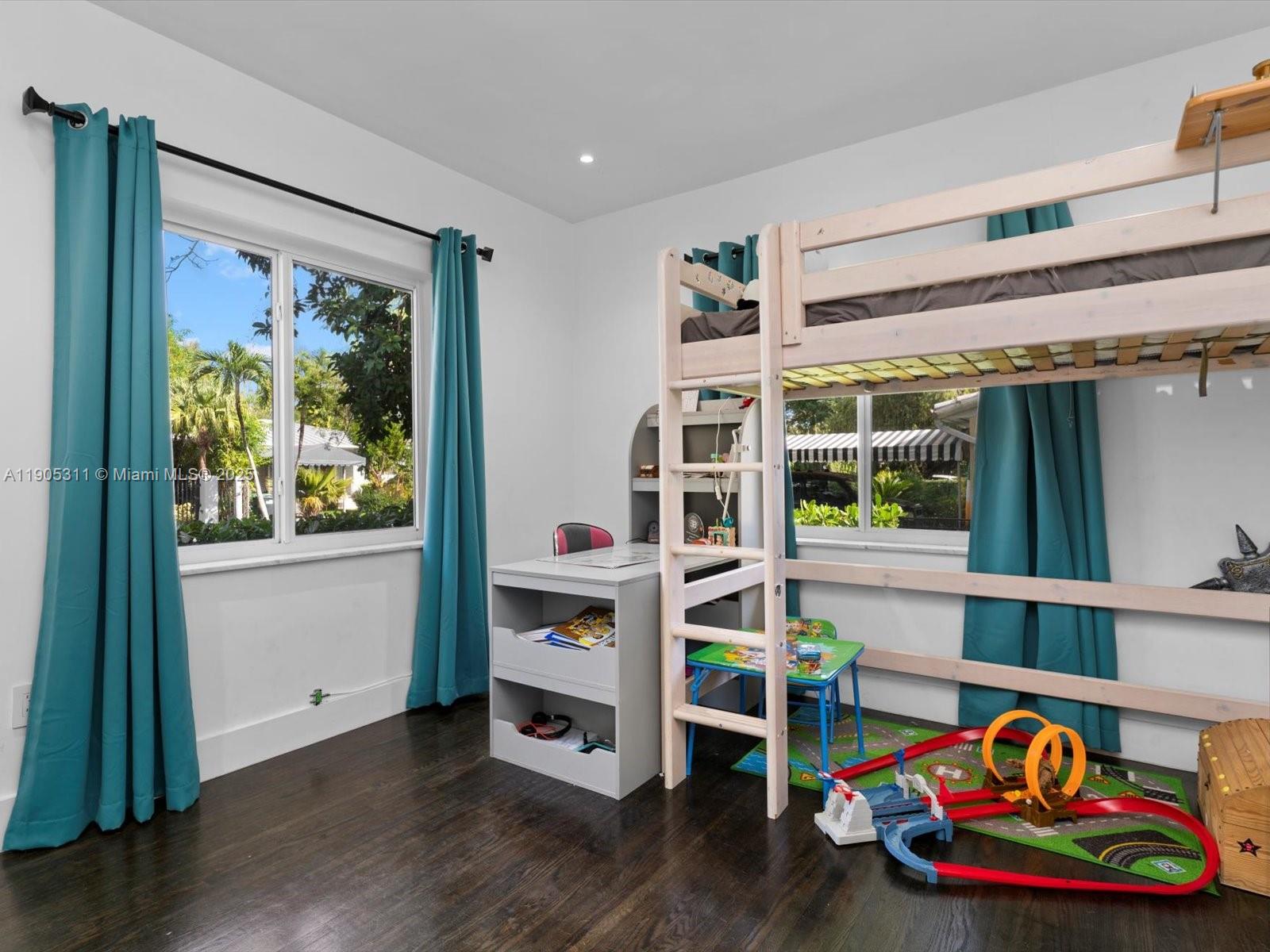 RIVIERA PARK - Residential