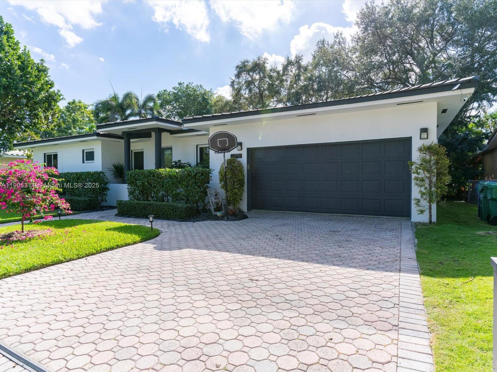 RIVIERA PARK - Residential